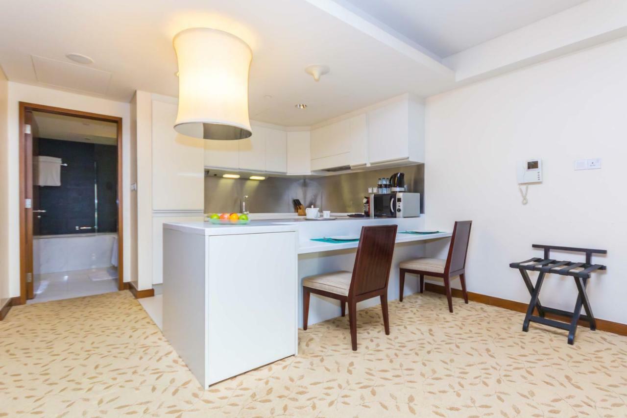 Westminster Dubai Mall Экстерьер фото A carpet in a kitchen
