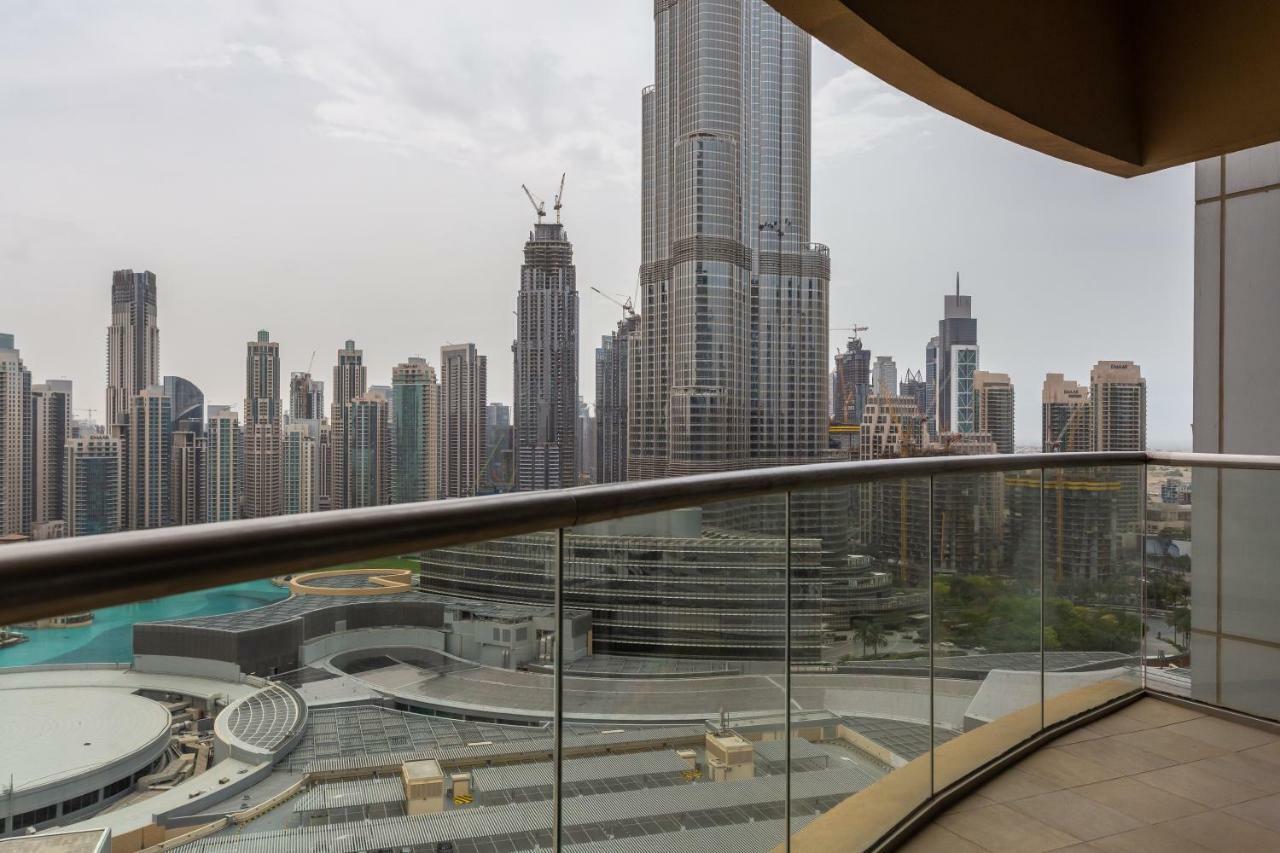 Westminster Dubai Mall Экстерьер фото View of the Dubai skyline from the 122nd floor of the Burj Khalifa